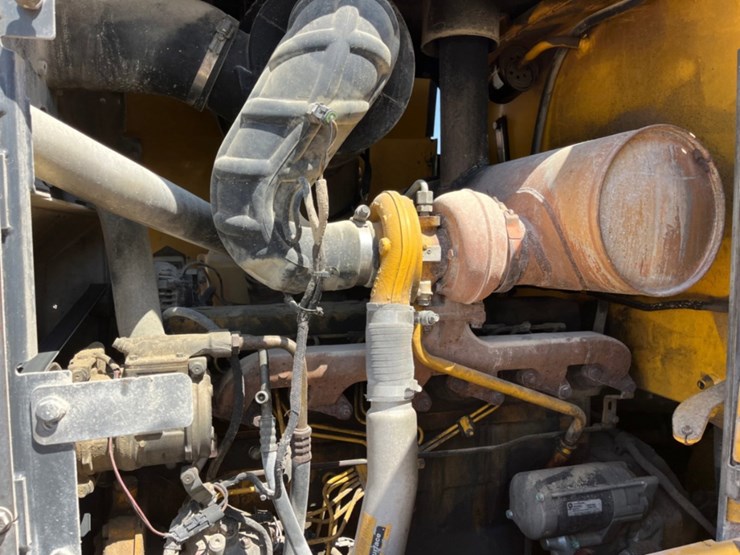 2010-deere-544j-image-10