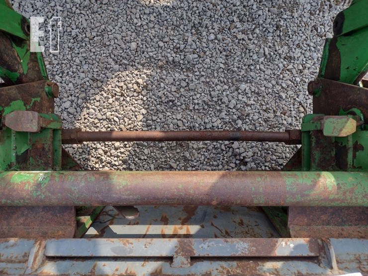 john-deere-6210-image-22