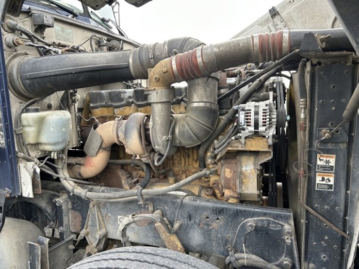 2001-peterbilt-357-image-45