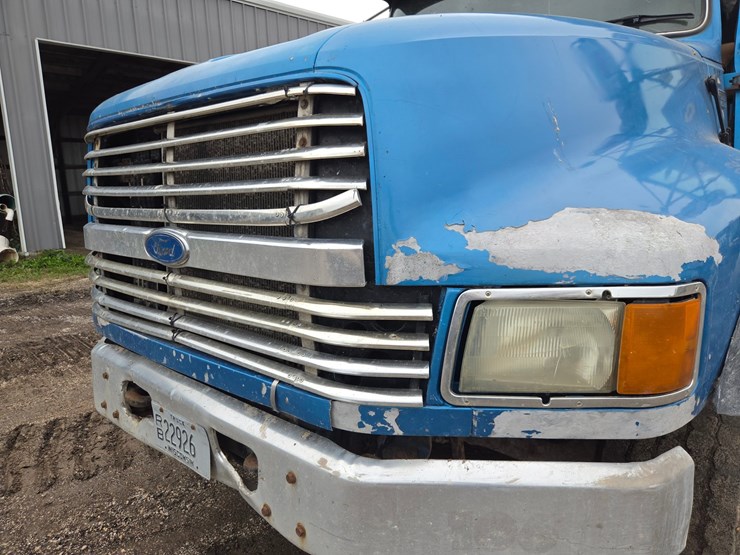 1995-ford-ltl9000-image-9
