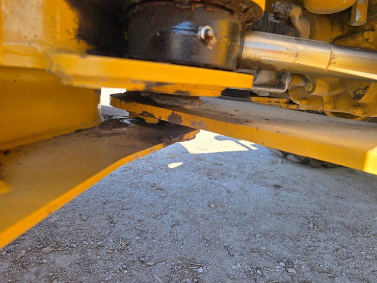 2016-caterpillar-930m-image-28