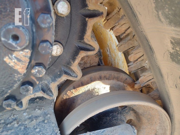 deere-333g-image-13