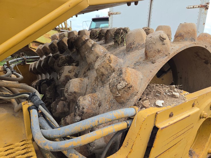 caterpillar-cp-553-image-12
