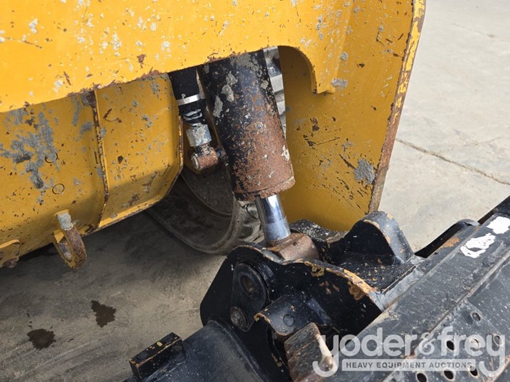 2019-caterpillar-259d3-image-21