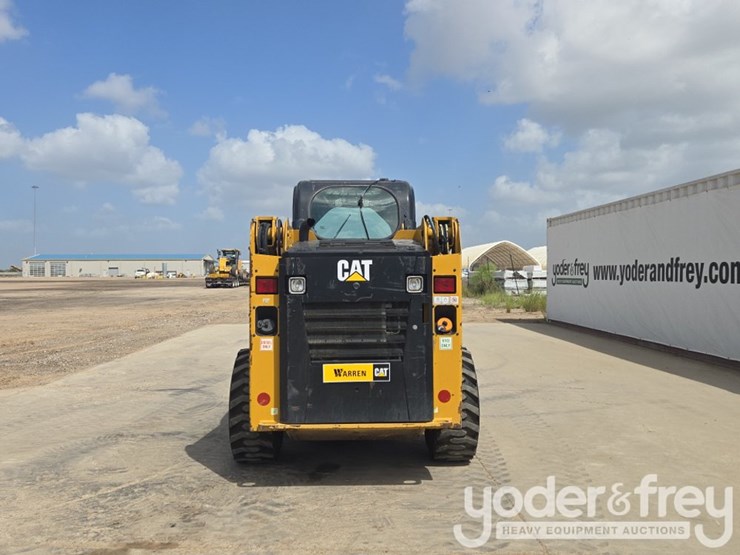 2019-caterpillar-226d-image-4