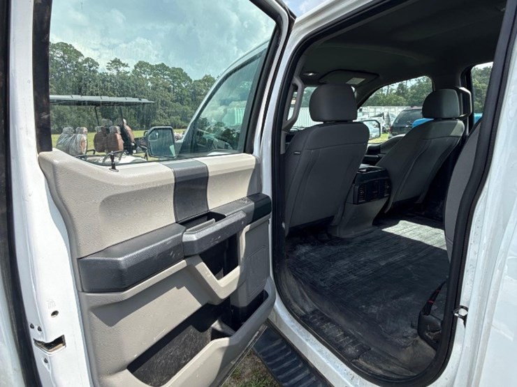 2020-ford-f150-image-7