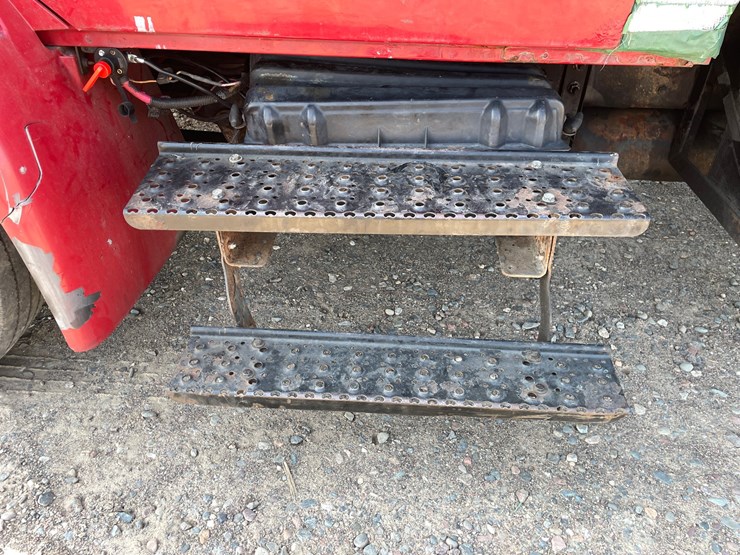 #1486-•-2005-international-flatbed-truck-(has-mn-title)-image-23