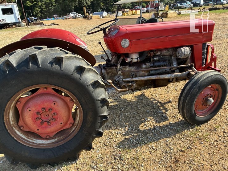massey-ferguson-135-image-3