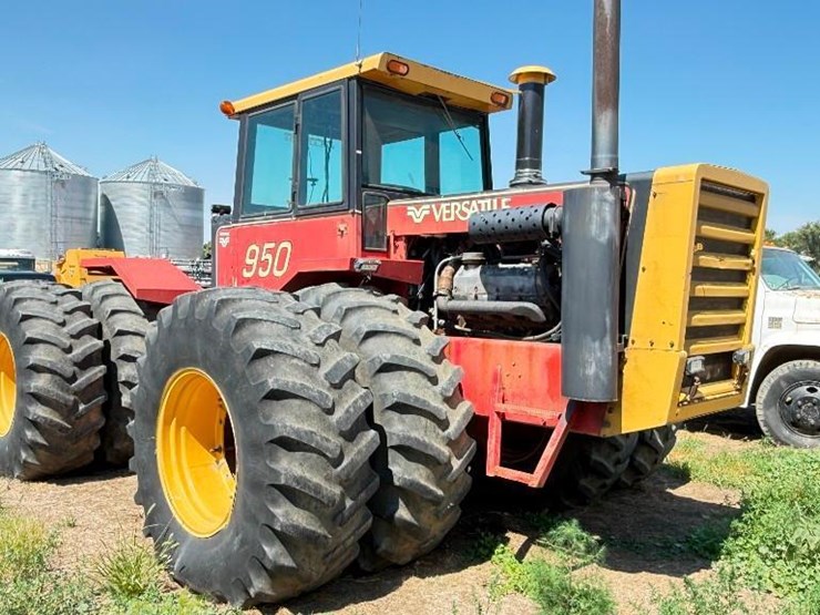 1977-versatile-950-image-2