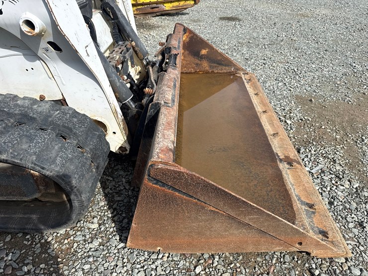 2019-bobcat-t595-image-10
