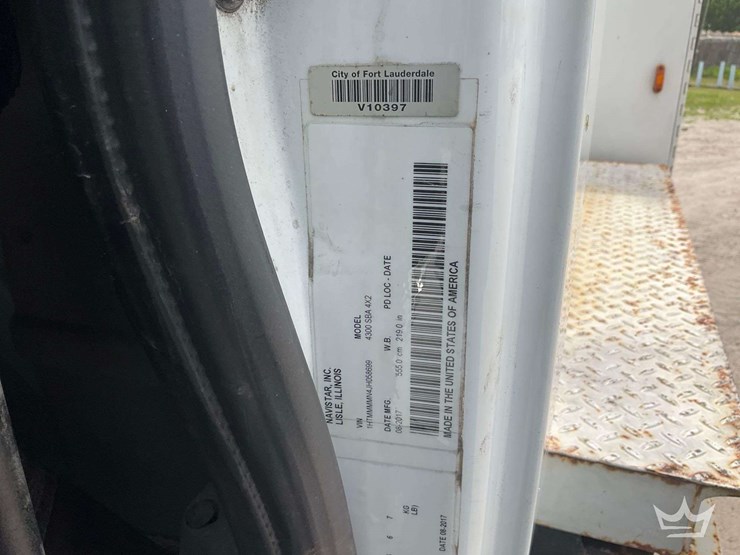 2018-international-durastar-4300-image-5
