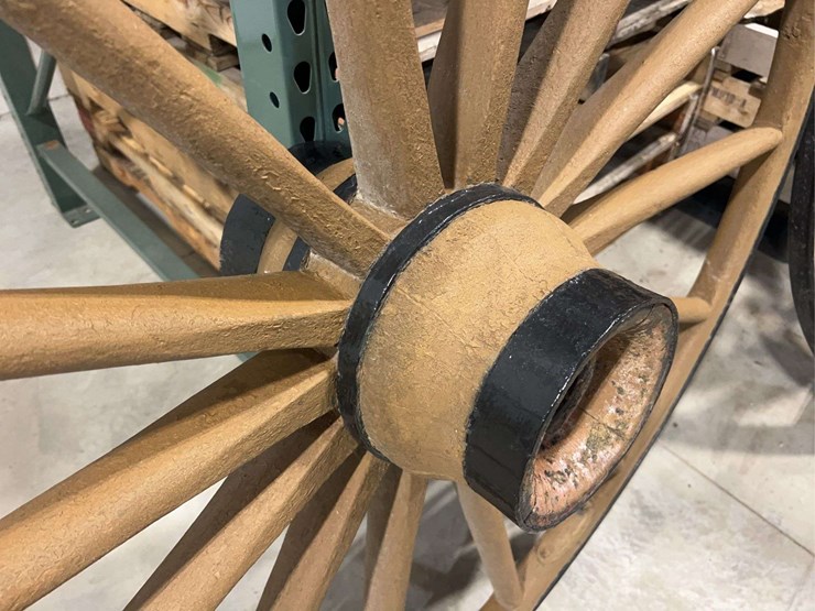 (4)-wooden-wagon-wheels-image-4