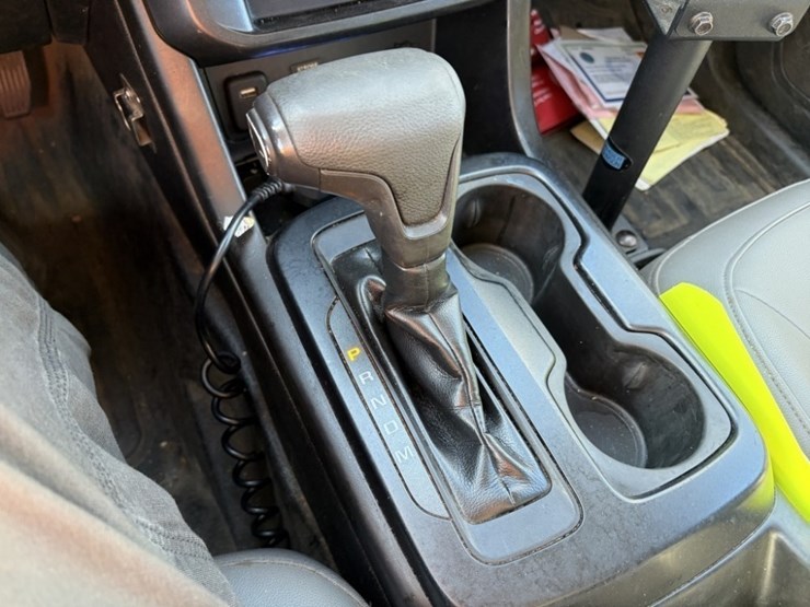 2016-chevrolet-colorado-image-28