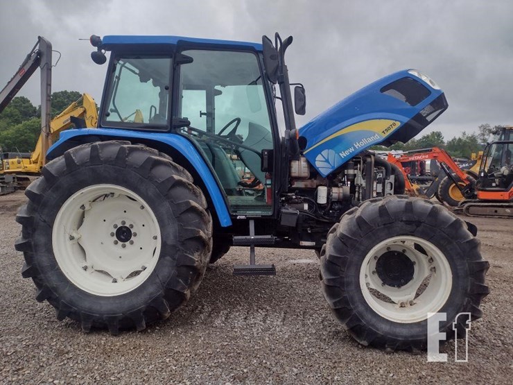 2011-new-holland-t5070-image-25