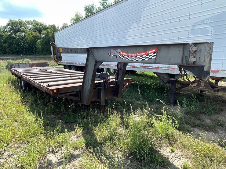 #1308-•-2005-irns-live-roller-tilt-deck-trailer-(has-mn-title)-image-5