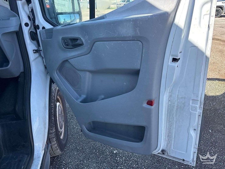 2018-ford-transit-image-24
