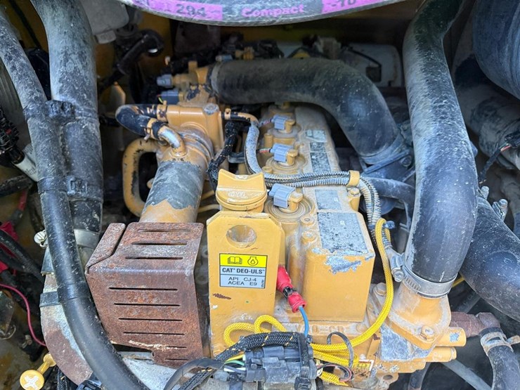 2014-caterpillar-262d-image-15
