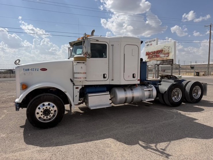 2013-peterbilt-367-image-1