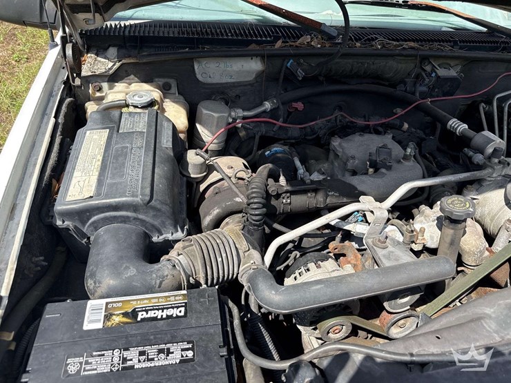 2000-chevrolet-3500-image-8