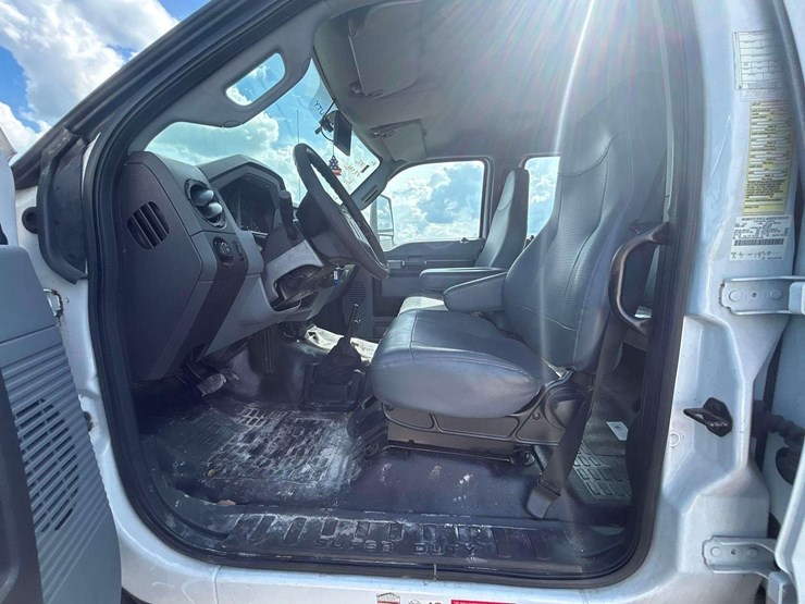 2017-ford-f650-image-33