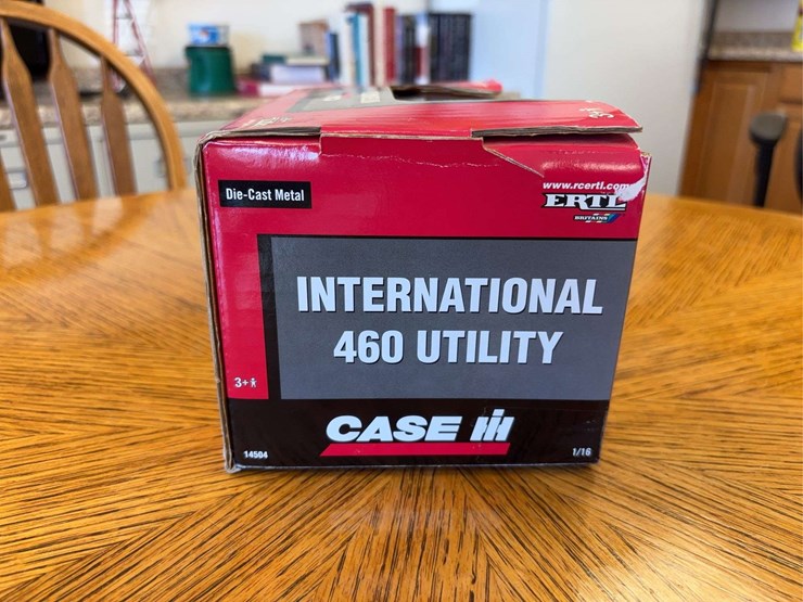 1/16-international-460-utility-image-6