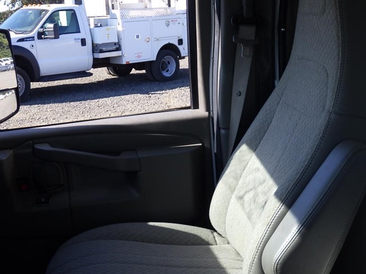 2023-gmc-3500-image-25