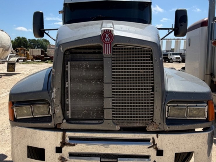 kenworth-t600-image-2
