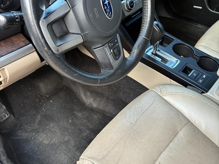 2015-subaru-outback-image-6