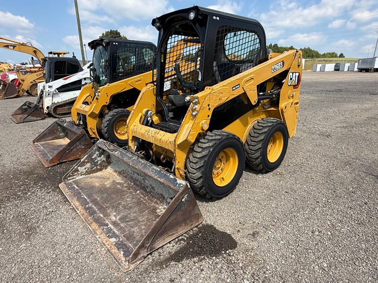 #18017-•-cat-226d3-skid-steer-image-1