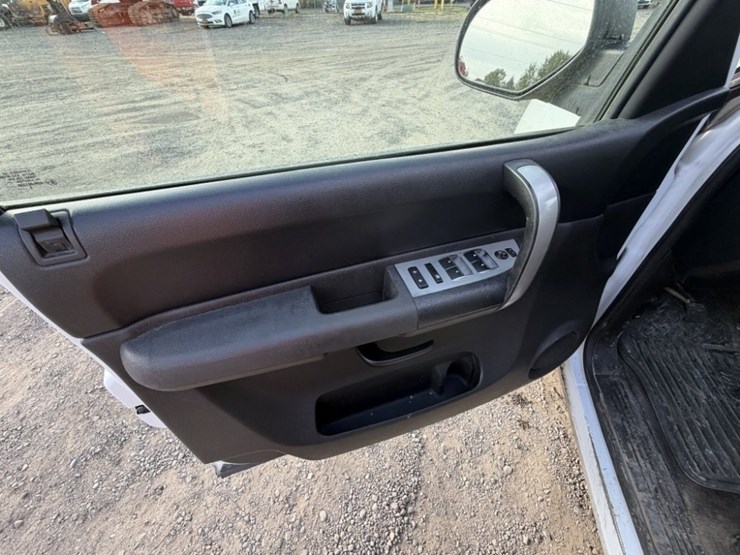 2008-gmc-sierra-1500-sle-4x4-crew-cab-pickup-image-25