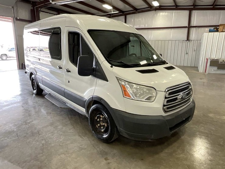 2017-ford-transit-image-3
