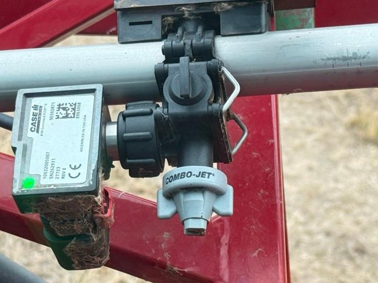 2024-case-ih-trident-5550-image-37
