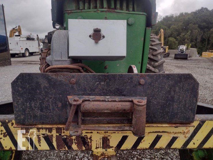 john-deere-2520-image-22