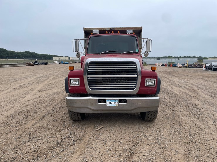 1994-ford-l9000-image-13