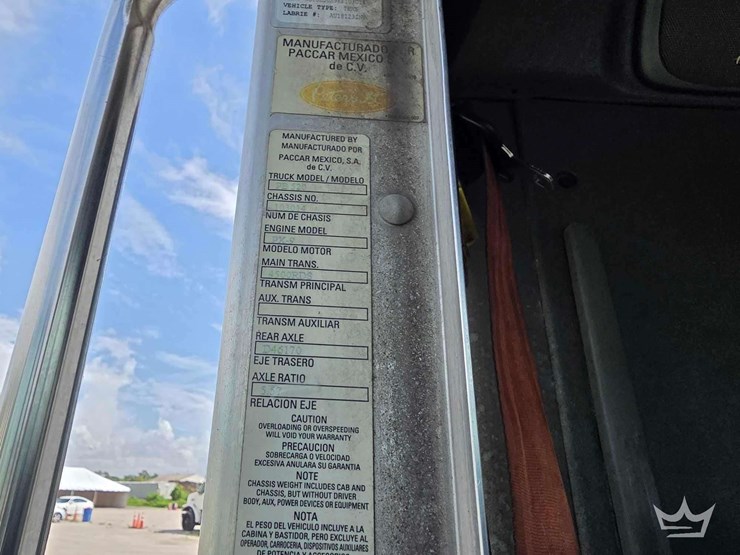 2019-peterbilt-520-image-43