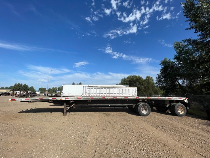 #1324-•-flatbed-semi-trailer-**parts-only**-(no-title)-image-3