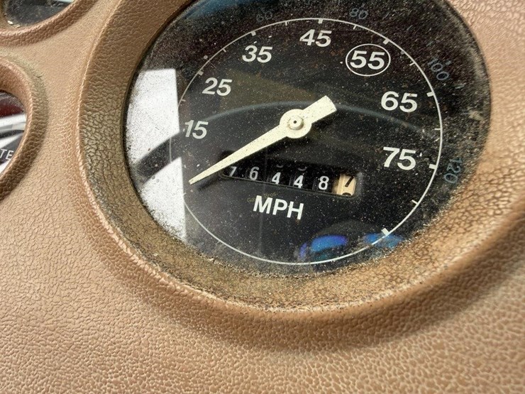 1980-ford-f800-image-9