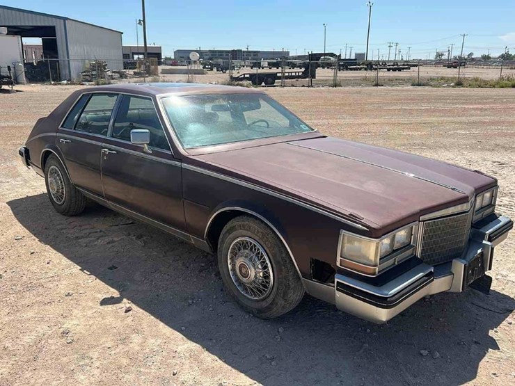 1985-cadillac-seville-image-2