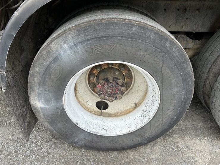 ford-l9000-image-32