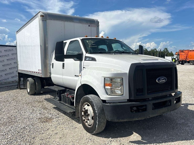 2017-ford-f650-image-2