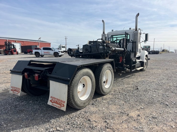 2002-mack-ch613-image-5