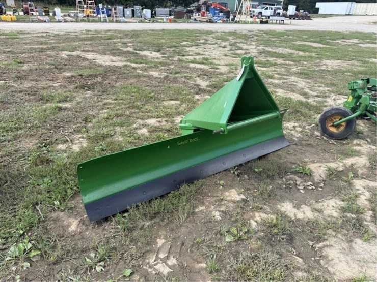 john-deere-8-image-1