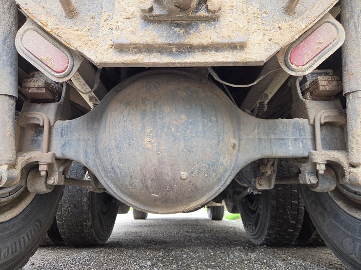 #3224-•-2006-sterling-st-9500-quad-axle-dump-truck-image-26