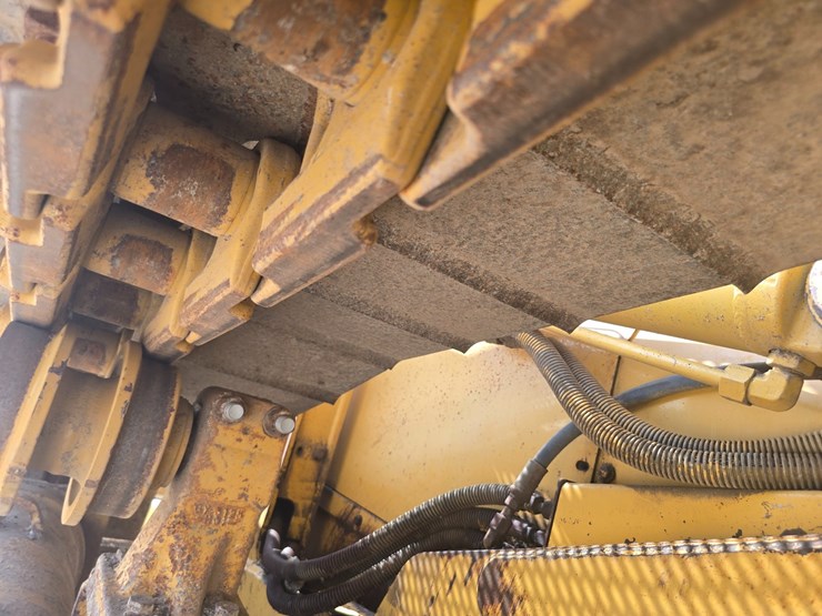 2002-caterpillar-d6m-lgp-image-88