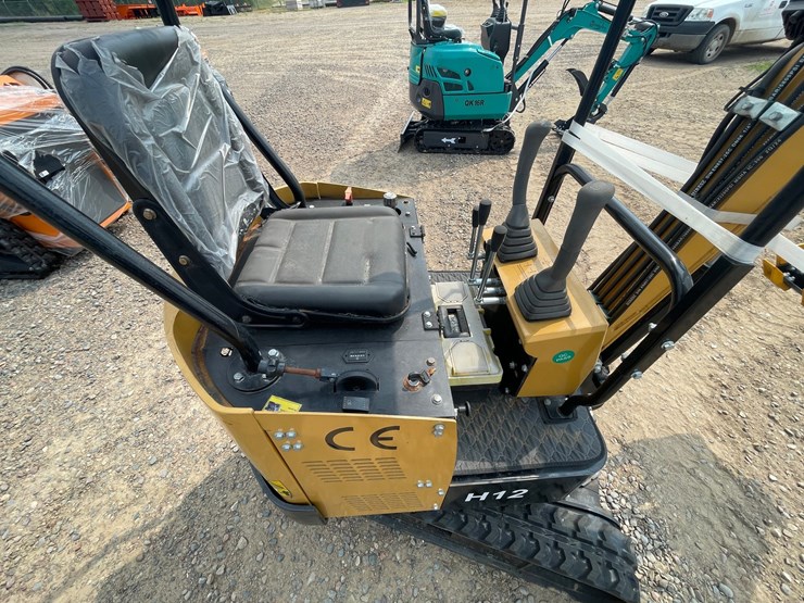 #5539-•-2026-h12-mini-excavator-image-6