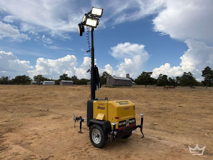2024-allmand-gr-series-s/a-towable-light-tower-image-4
