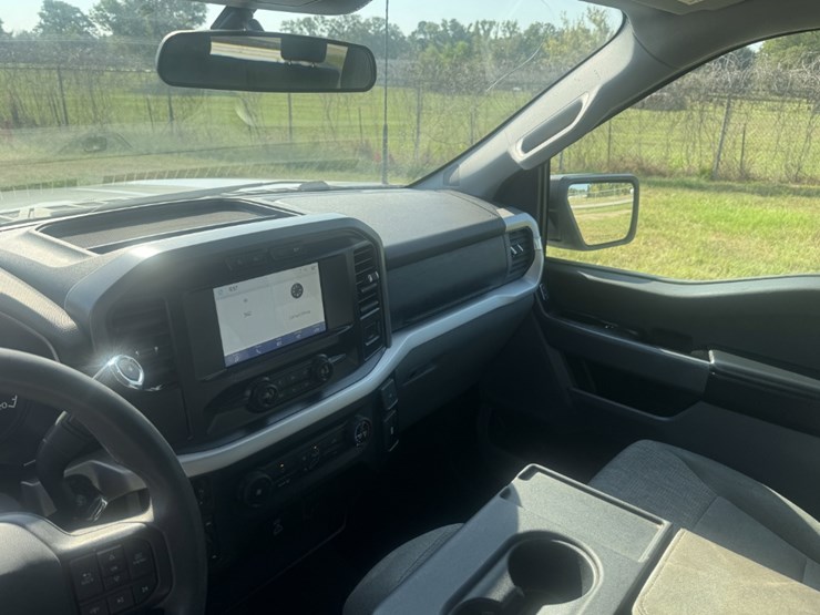2022-ford-f150-xlt-image-9