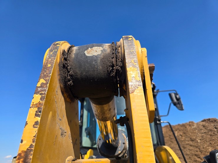 2016-caterpillar-930m-image-23