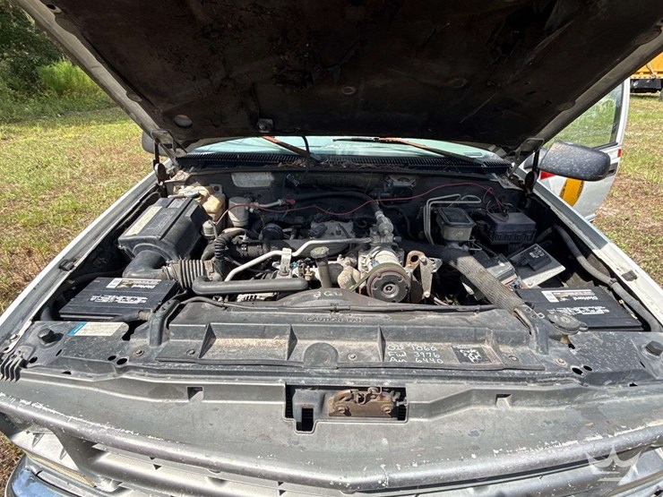 2000-chevrolet-3500-image-7