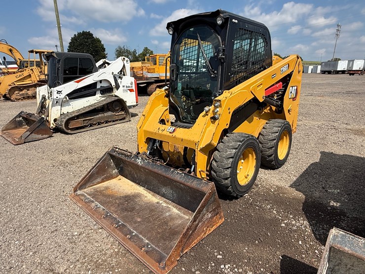 caterpillar-236d3-image-1